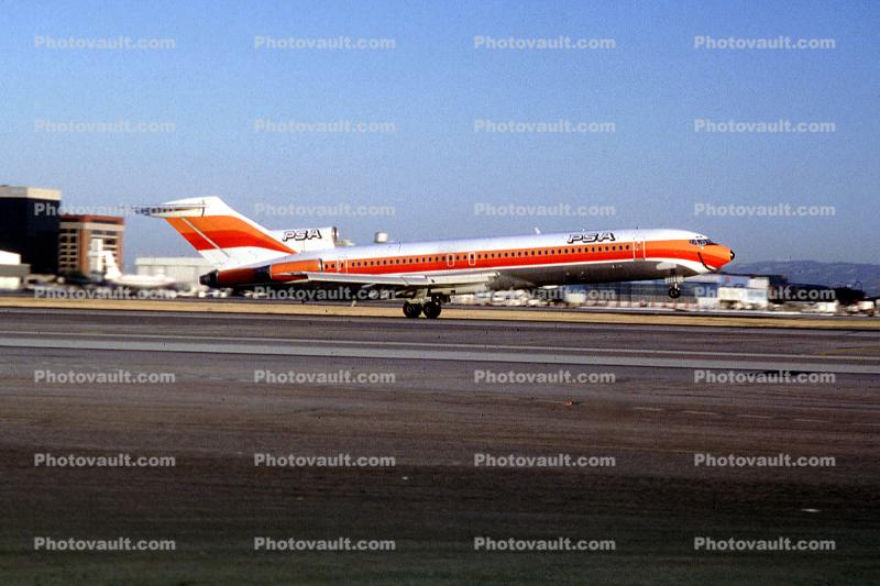 N557PS, Boeing 727-214, PSA, LAX, Taking-off, 727-200 series, Smileliner