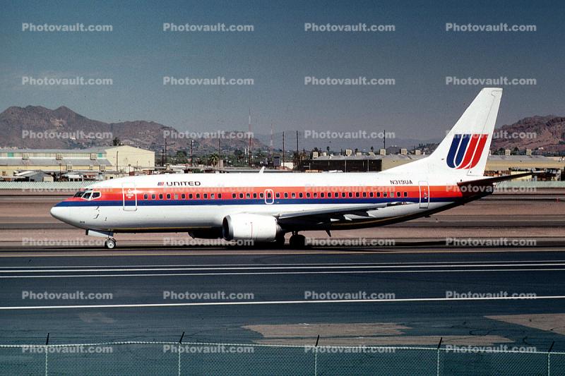 N319UA, United Airlines UAL, Boeing 737-322F, 737-300 series