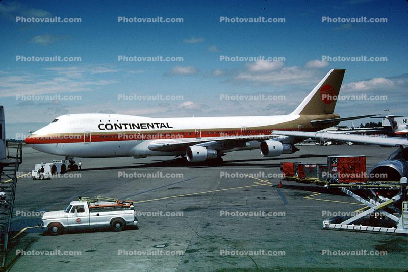 N17010, Boeing 747-143, Continental Airlines COA, 747-100 series, JT9D, JT9D-7A
