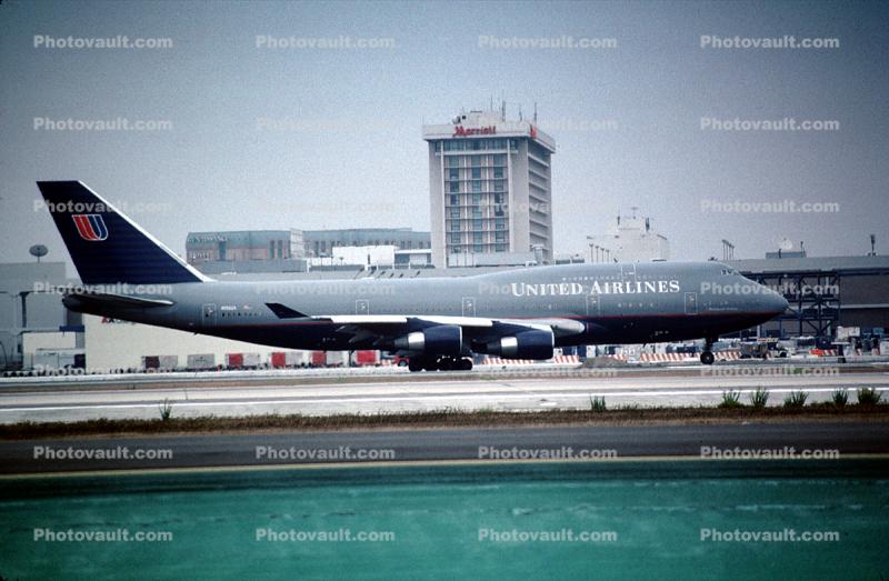 United Airlines UAL, Boeing 747, Marriot Hotel