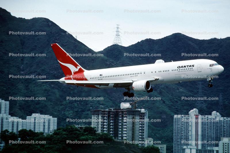 VH-OGK, Boeing 767-338ER, Qantas Airlines, old Hong Kong Airport, Mackay, CF6, CF6-80C2B6, milestone of flight, 767-300 series