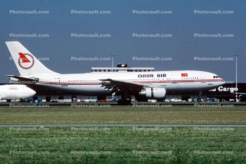 TC-ONK, Onur Air, Airbus A300B4-103, CF6