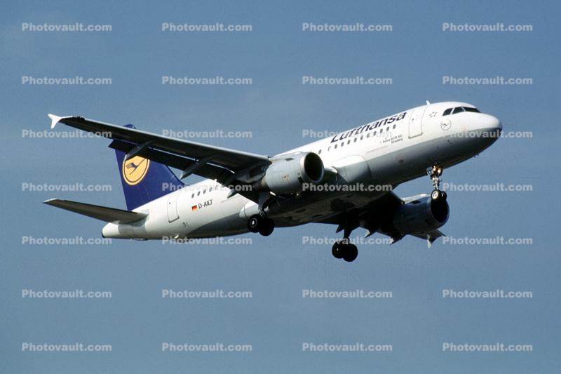 D-AILT, Lufthansa, Airbus A319-114, A319 series, CFM56-5A5, CFM56, Straubing