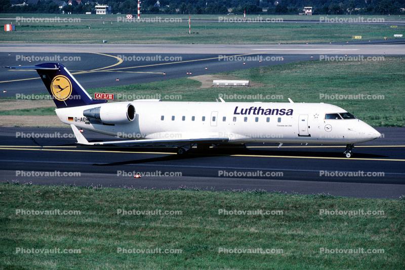 D-ACHI, Bombardier-Canadair Regional Jet CRJ-200LR, Lufthansa Cityline, Deidesheim