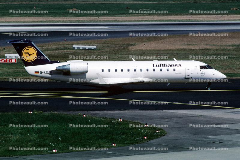 D-ACJB, Bombardier-Canadair Regional Jet CRJ-100ER, Lufthansa Cityline