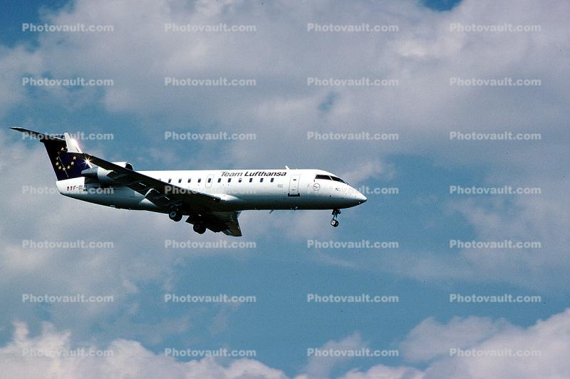 F-GLIY, Canadair Regional Jet CRJ-100ER