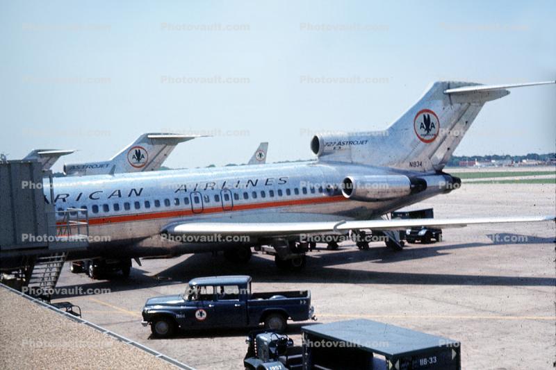 N1934, American Airlines AAL, Boeing 727, Airstair