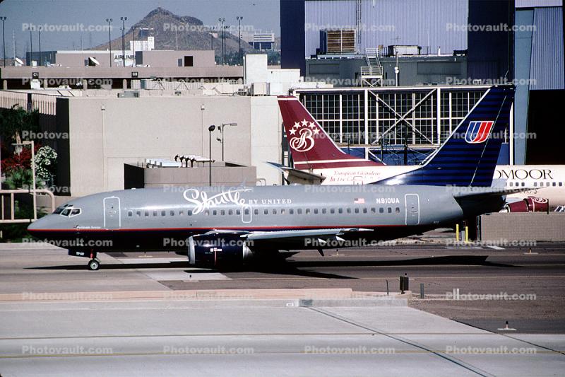 N910UA, United Airlines UAL, Boeing 737-522, 737-500 series, CFM56-3C1, CFM56