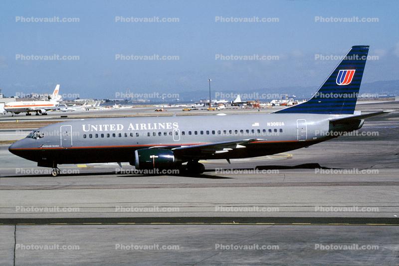 N306UA, United Airlines UAL, Boeing 737, CFM56-3C1, CFM56