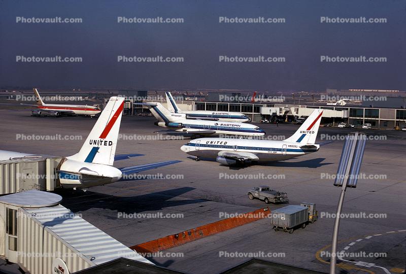 N9005U, United Airlines UAL, Boeing 737-222, 737-200 series, JT8D-7B, JT8D