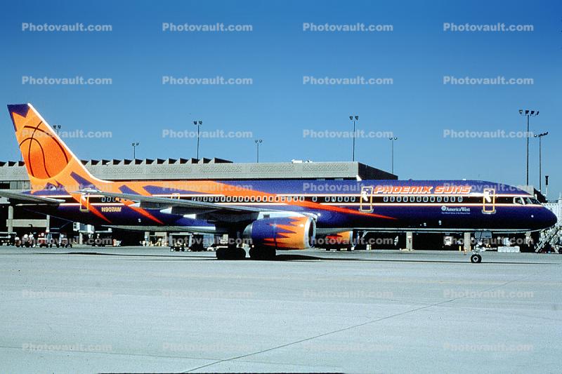 N907AW, Phoenix Suns, Boeing 757-225, RB211-535 E4, RB211, Erika
