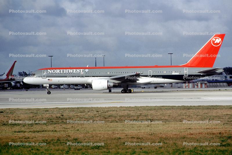 N509US, Boeing 757-251, San Francisco International Airport, (SFO), Northwest Airlines NWA, PW2037, PW2000