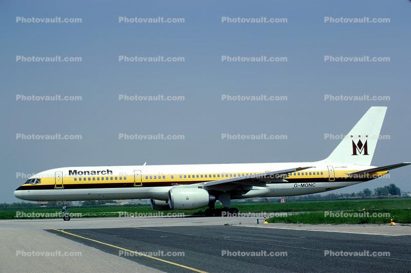 G-MONC, Monarch Airlines, Boeing 757-2T7, RB211