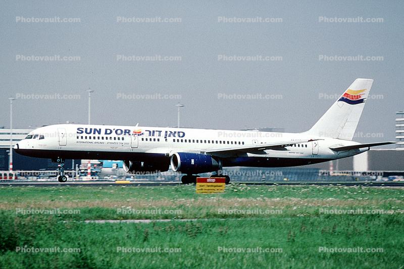 4X-EBM, Boeing 757-258, Sun D'OR International Airlines