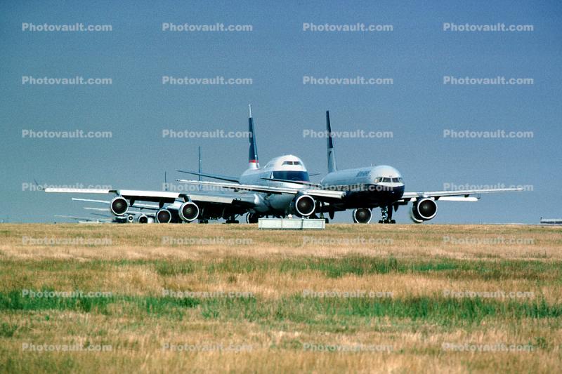 Jets lined up for take-off, Row of aircraft waiting to take-off