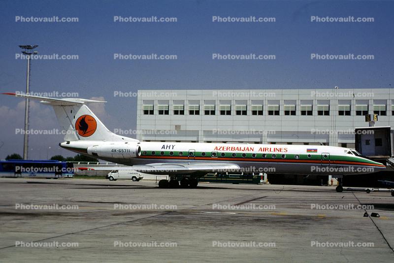 4K-65711, Azerbaijan Airlines, Tupolev Tu-134B-3