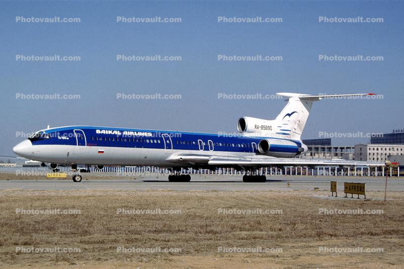 RA-85690, Tupolev Tu-154M, Baikal Airlines