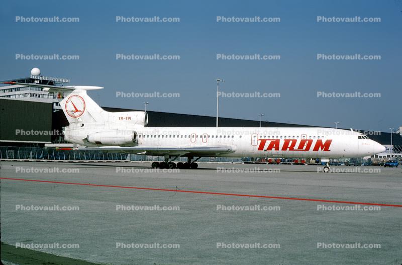 YR-TPI, Tupolev Tu-154B-2, Tarom
