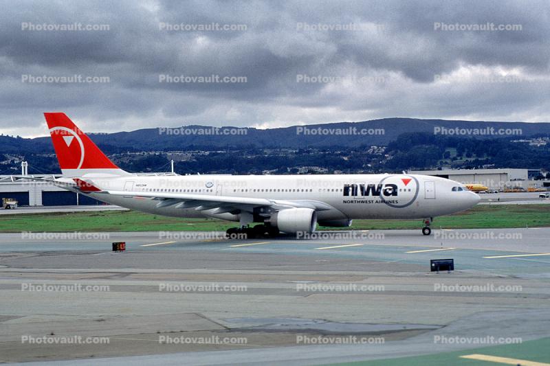 N852NW, Airbus A330-223, Northwest Airlines NWA