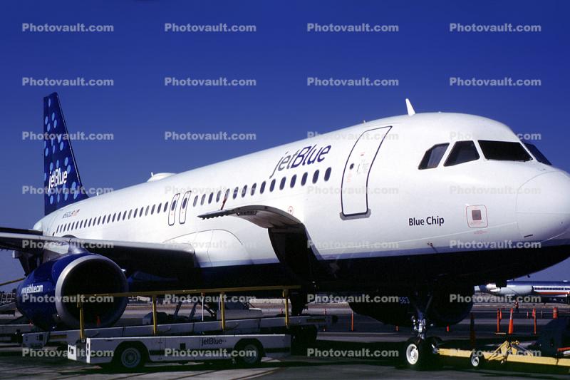 N563JB, Blue Chip, Airbus A320-232, Long Beach Airport, California