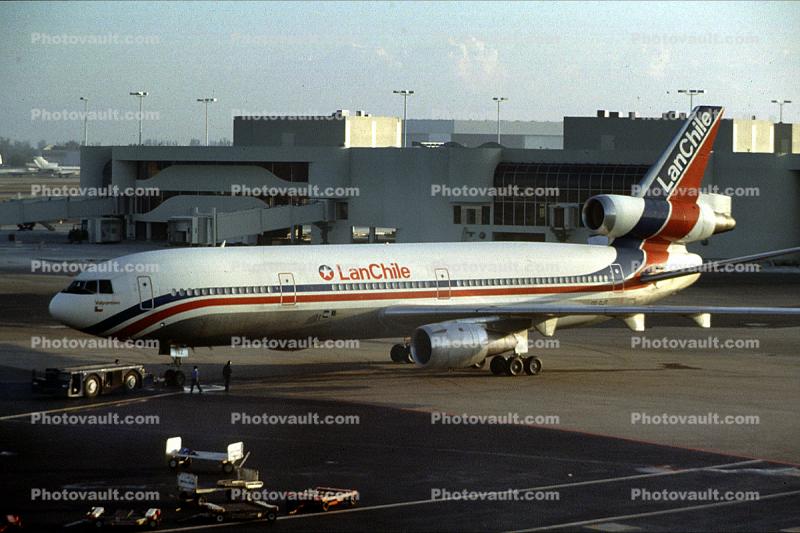 CC-CJT, McDonnell Douglas DC-10-30, LAN Chile, Valparaiso, CF6-50C2, CF6