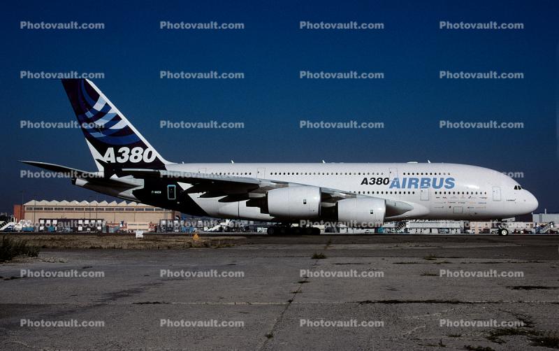 F-WWOW, Airbus A380-841, company demonstrator colors, Airbus Livery, First ever A380