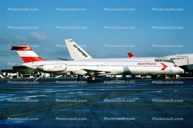 OE-LMA, McDonnell Douglas MD-81, Austrian Airlines AUA, JT8D-217, JT8D, Airstair