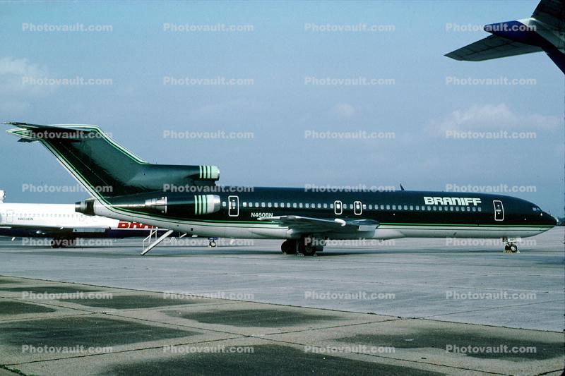 N460BN, Boeing 727-227, Braniff International Airways, Airstair
