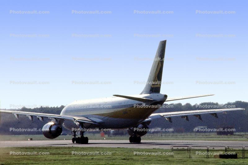 Airbus A300, Singapore Airlines SIA