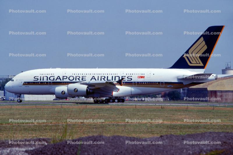 9V-SKA,  Singapore Airlines SIA, Airbus A380-841, 2006