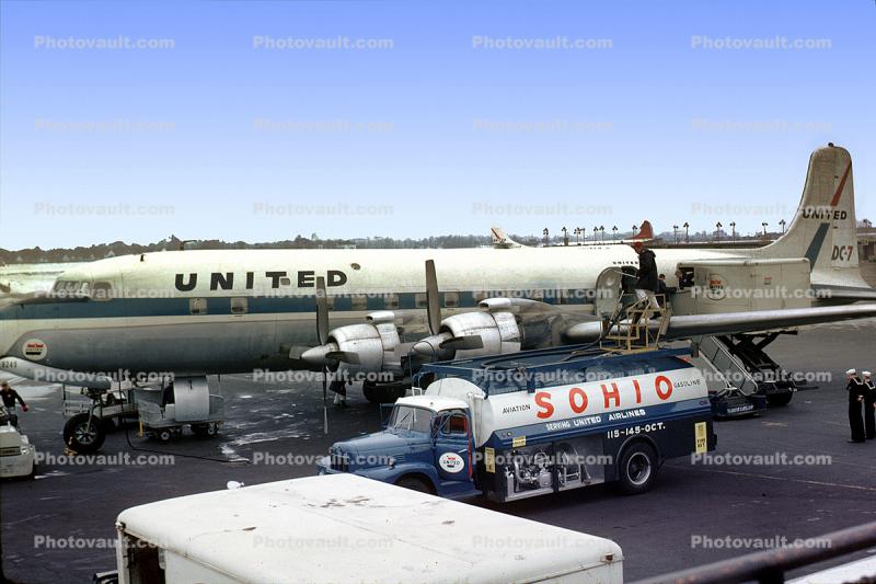 DC-7, Sohio Fuel Truck, International Harvester, Refueling, Serving United Airlines, 1963, 1960s, Ground Equipment