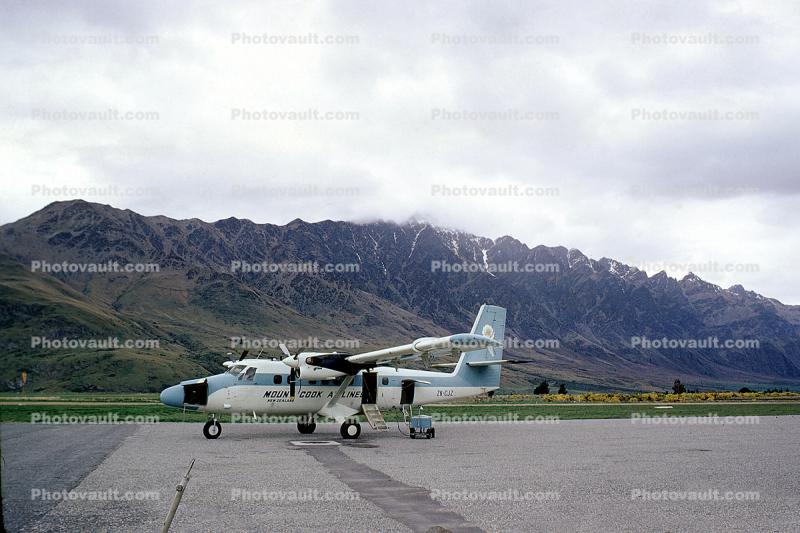 ZK-CJZ, De Havilland DHC-6-300 Twin Otter, Mount Cook Airlines, PT6A-27, PT6A, October 1972, 1970s