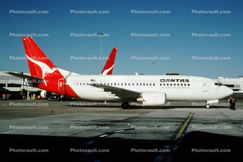 VH-TAI, Qantas, Boeing 737-376, 737-300 series, October 1997, CFM56-3C1, CFM56