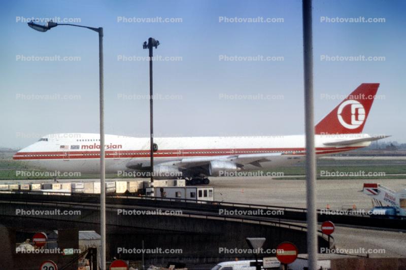 London Heathrow Airport, LHR, Boeing 747, 1982
