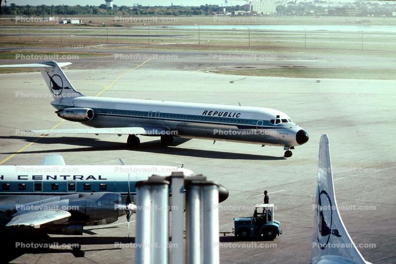N769NC, Douglas DC-9-51, JT8D, JT8D-17 s3, October 1979, 1970s
