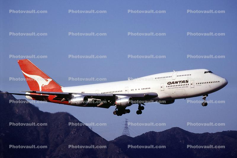 VH-EBV, Qantas Airlines, Boeing 747-338, City of Geraldton, RB211