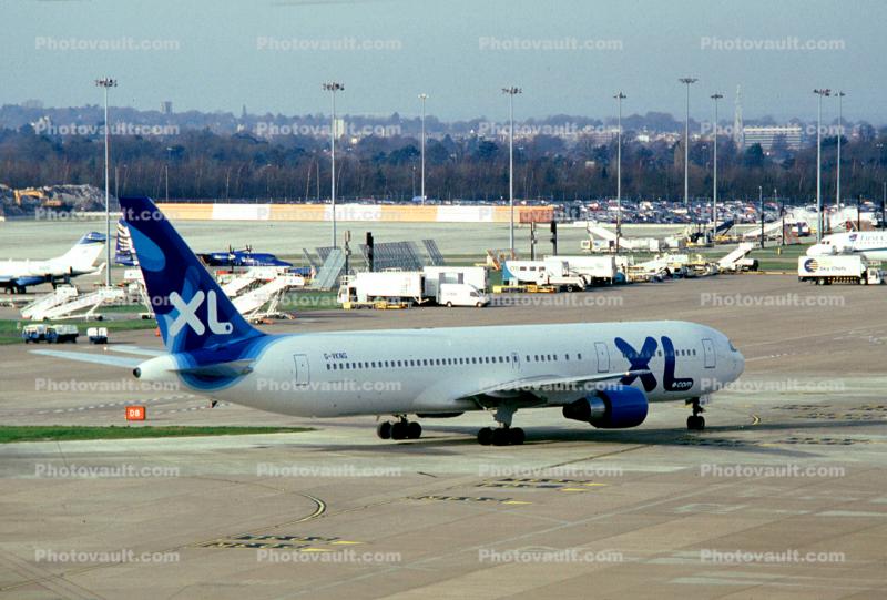 G-VKNG, XL Airways, Boeing 767-3Z9ER, 767-300 series