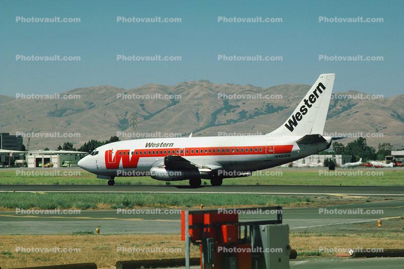 N4514W, Boeing 737-247, JT8D, 737-200 series, Western Airlines WAL