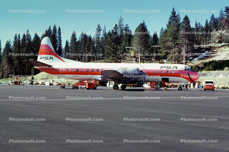 N171PS, CINDY, Lockheed L-188C Electra, Lake Tahoe Airport TVL, Smileliner