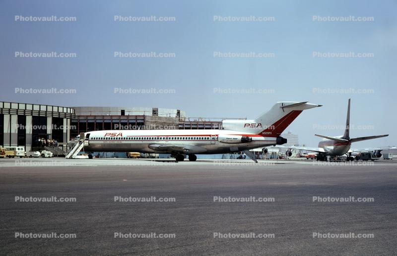 N529PS, Boeing 727-214, JT8D-7, JT8D, 727-200 series, PSA