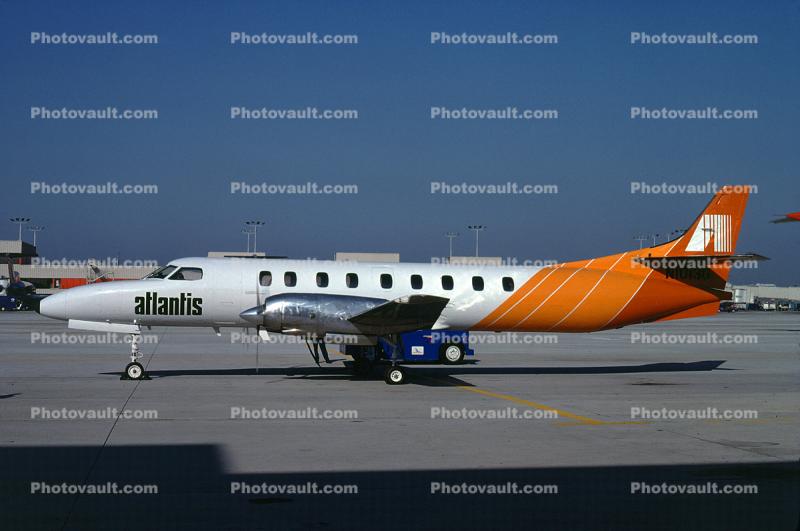 atlantis airlines, N1013G