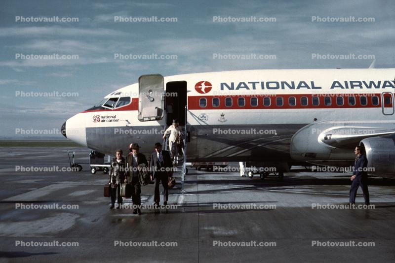 National Airways, disembarking passengers, people, 737-100 series