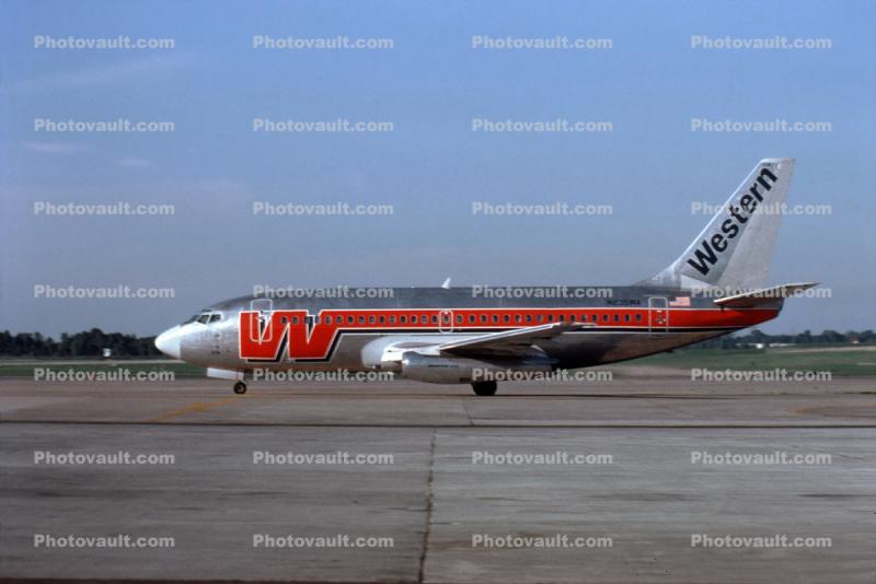 N235WA, Boeing 737-2J8, Western Airlines WAL, 737-200 series