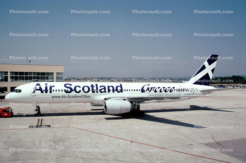 SX-BLW, Air Scotland, Boeing 757-236