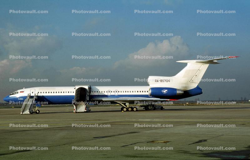UN-85704, Vipair Airlines, Tupolev Tu-154M
