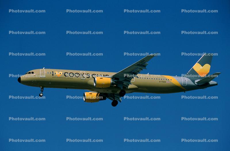 G-TCDV, Airbus A321-211, Thomas Cook UK