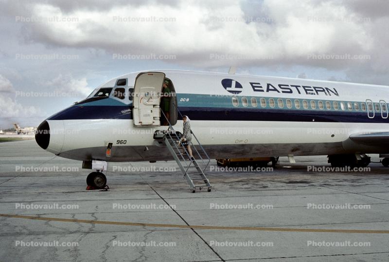 N8960E, McDonnell Douglas DC-9-31, JT8D-7B, JT8D