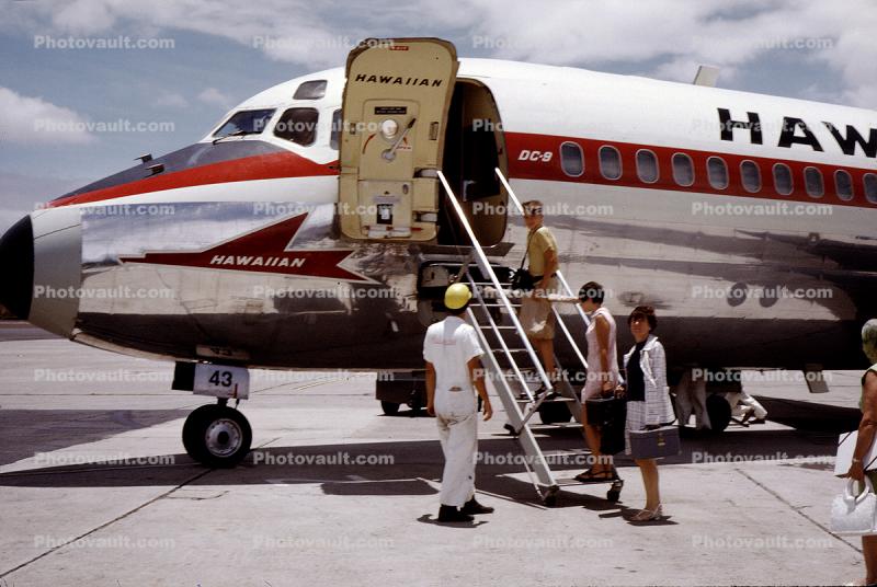 Boarding Passengers Hawaiian Air lines HAL DC-9