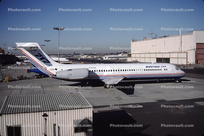 N717XA, Boeing 717-200