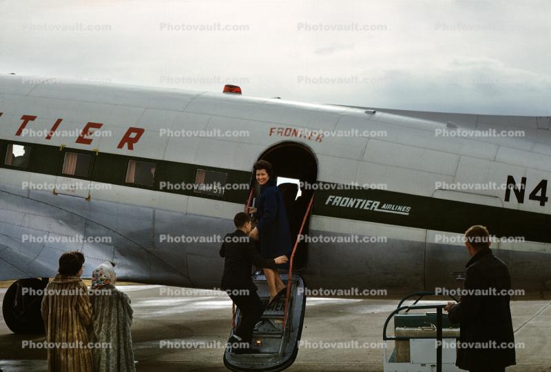      Flight 511, N4995E, Douglas C-47A-DK, April 1964, 1960s  